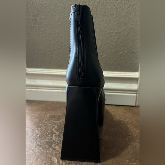 Steve Madden Black Hustle Platform Boot Size Women’s 7.5 - Picture 9 of 10